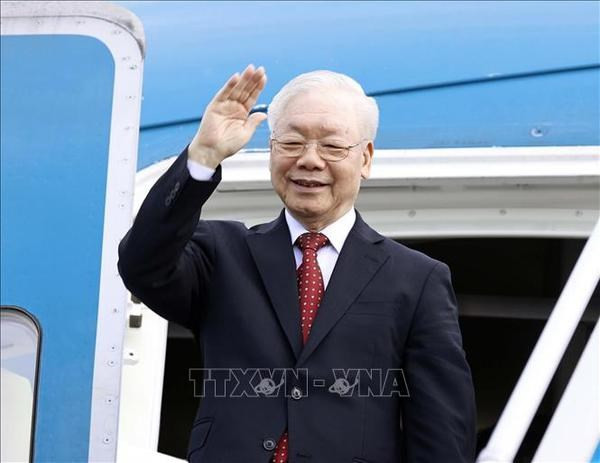 Máximo dirigente partidista de Vietnam parte de Hanoi para visita oficial a China ảnh 1