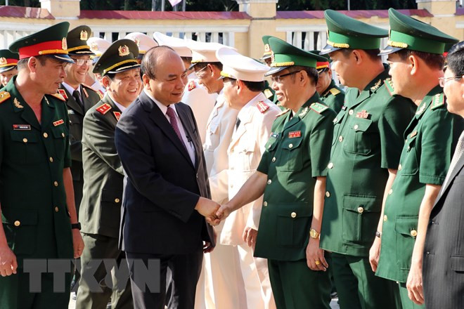 Premier vietnamita extiende mejores deseos a fuerzas armadas en ciudad de Da Nang por el Tet 2019 ảnh 1 Premier vietnamita extiende mejores deseos a fuerzas armadas en ciudad de Da Nang por el Tet 2019 ảnh 1