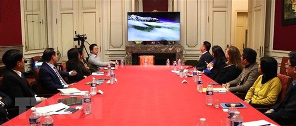 Provincia vietnamita de Ninh Binh promueve el turismo en Bélgica ảnh 1 Provincia vietnamita de Ninh Binh promueve el turismo en Bélgica ảnh 1