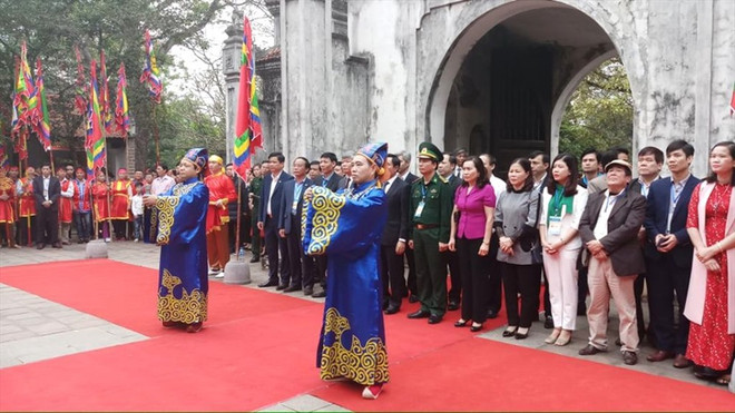 Localidades vietnamitas empeñadas en preservar y promover festivales culturales ảnh 1
