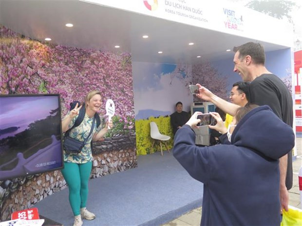 Presentan singularidades culturales surcoreanas en Vietnam ảnh 1