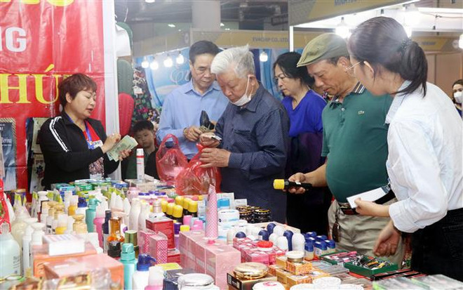 Inauguran Semana de productos de Tailandia en provincia vietnamita ảnh 2 Inauguran Semana de productos de Tailandia en provincia vietnamita ảnh 2