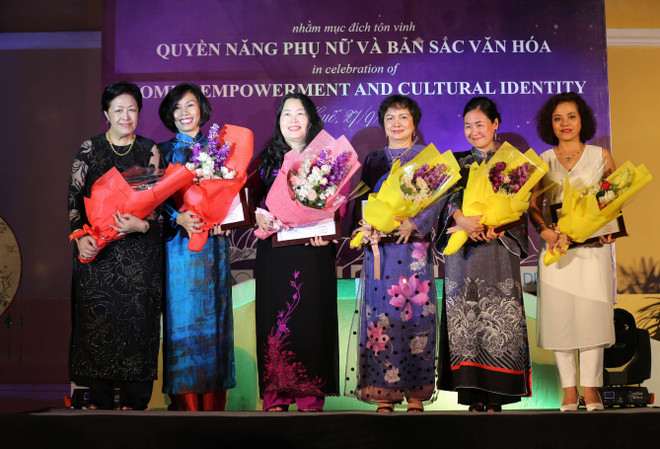 Celebran en Vietnam velada cultural del Foro sobre Mujer y Economía del APEC ảnh 1 Celebran en Vietnam velada cultural del Foro sobre Mujer y Economía del APEC ảnh 1
