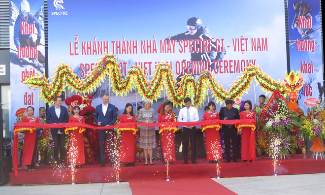 Empresa danesa inaugura fábrica de ropa deportiva en provincia vietnamita de Nam Dinh ảnh 1