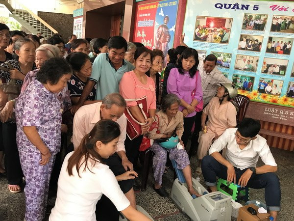 Vietnam concede importancia a la atención sanitaria de los ancianos ảnh 1 Vietnam concede importancia a la atención sanitaria de los ancianos ảnh 1