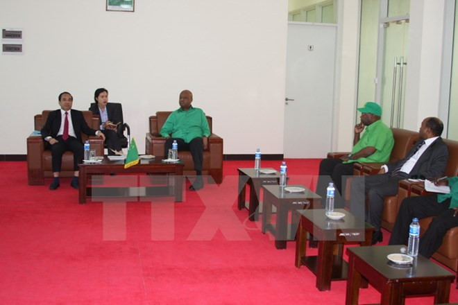 Partido gobernante de Tanzania aspira a aprender experiencias de renovación de Vietnam ảnh 1 Partido gobernante de Tanzania aspira a aprender experiencias de renovación de Vietnam ảnh 1
