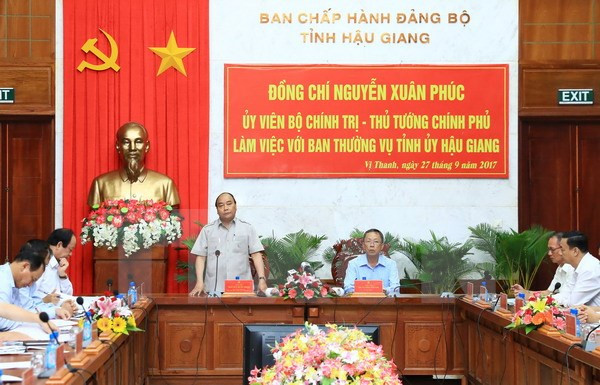 Premier exhorta a provincia sudvietnamita a mejorar su entorno de inversión ảnh 1 Premier exhorta a provincia sudvietnamita a mejorar su entorno de inversión ảnh 1