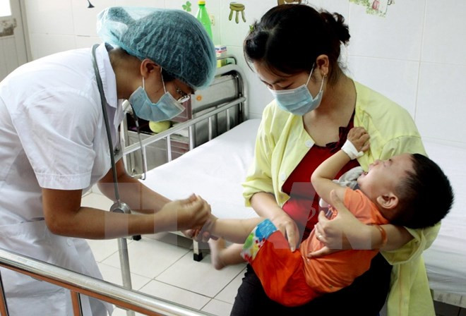 Doctores voluntarios vietnamitas y camboyanos ofrecen servicios sanitarios gratuitos en Phnom Penh ảnh 1 Doctores voluntarios vietnamitas y camboyanos ofrecen servicios sanitarios gratuitos en Phnom Penh ảnh 1