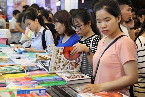 Feria del Libro abre sus puertas en Hanoi ảnh 1 Feria del Libro abre sus puertas en Hanoi ảnh 1
