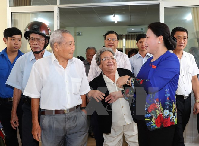 Presidenta del Parlamento de Vietnam dialoga con votantes de ciudad de Can Tho ảnh 1 Presidenta del Parlamento de Vietnam dialoga con votantes de ciudad de Can Tho ảnh 1