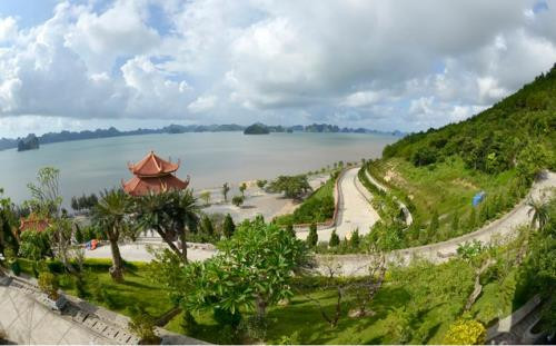 Celebran en Vietnam exposición fotográfica que resaltan belleza de pagodas ảnh 1