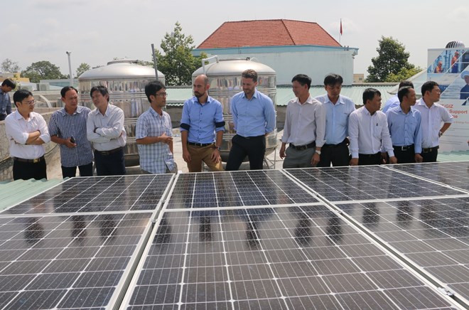 Impulsan en provincia vietnamita desarrollo de energía solar con asistencia alemana ảnh 1 Impulsan en provincia vietnamita desarrollo de energía solar con asistencia alemana ảnh 1