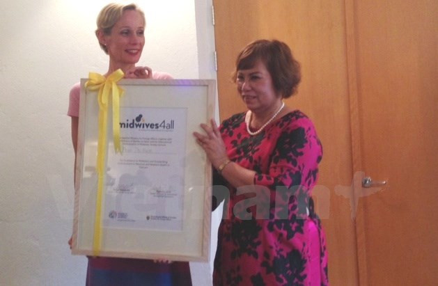 Premian a líder de Asociación de parteras vietnamitas ảnh 1 Premian a líder de Asociación de parteras vietnamitas ảnh 1