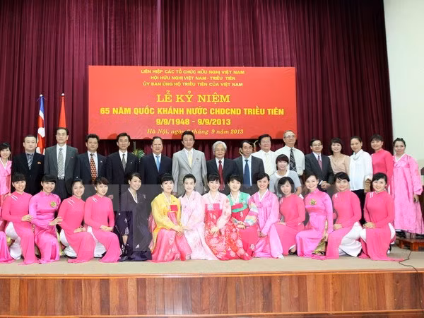 Conmemoran en Hanoi Día Nacional de Corea del Norte ảnh 1