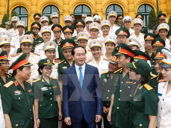 Presidente vietnamita destaca ejemplaridad de jóvenes ảnh 1