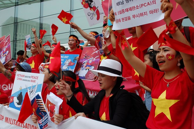 Vietnamitas en Sudcorea protestan contra actos ilegales de China en Mar del Este ảnh 1 Vietnamitas en Sudcorea protestan contra actos ilegales de China en Mar del Este ảnh 1
