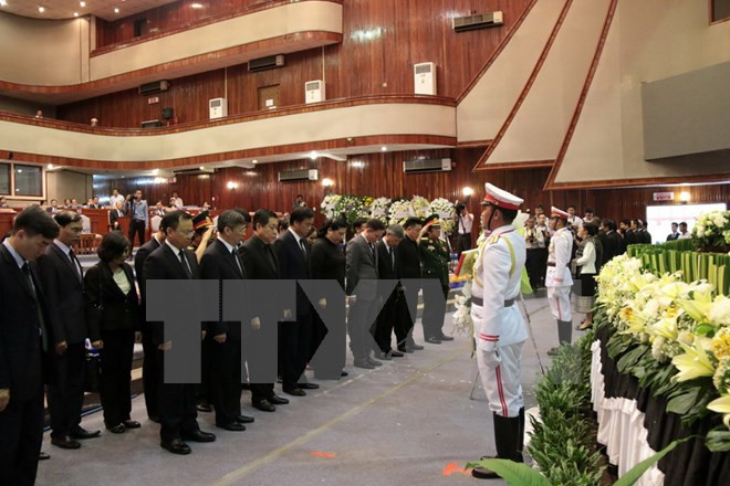 Vietnam rinde tributo póstumo a ex dirigente laosiano ảnh 1 Vietnam rinde tributo póstumo a ex dirigente laosiano ảnh 1