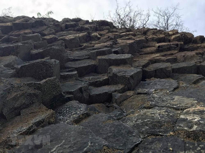 [Foto] Belleza de columnas basálticas en la ciudad Tuy Hoa, provincia vietnamita de Phu Yen ảnh 3
