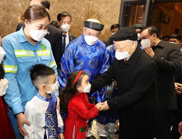 Máximo dirigente partidista de Vietnam felicita al pueblo de Hanoi por Año Nuevo Lunar ảnh 1 Máximo dirigente partidista de Vietnam felicita al pueblo de Hanoi por Año Nuevo Lunar ảnh 1