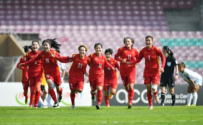 Presidente vietnamita aprecia logro de selección nacional de fútbol femenino ảnh 1 Presidente vietnamita aprecia logro de selección nacional de fútbol femenino ảnh 1