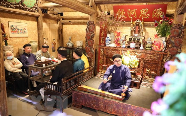 Experimentan costumbres del Tet vietnamita en casco antiguo de Hanoi ảnh 1