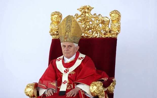 Envían condolencias a la comunidad católica vietnamita por el fallecimiento del Papa Emérito Benedicto XVI ảnh 1 Envían condolencias a la comunidad católica vietnamita por el fallecimiento del Papa Emérito Benedicto XVI ảnh 1