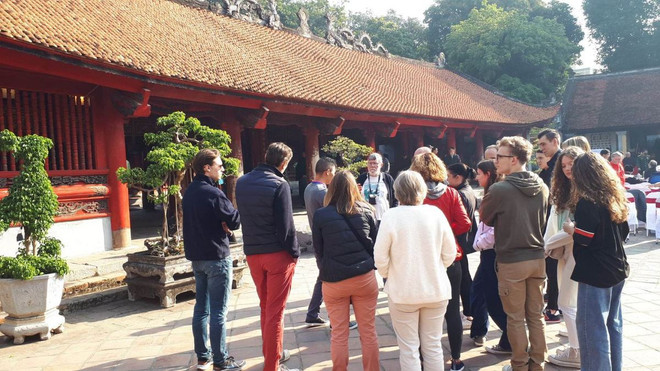 Hanoi recibe a 208 mil turistas en ocasión del Año Nuevo ảnh 1 Hanoi recibe a 208 mil turistas en ocasión del Año Nuevo ảnh 1
