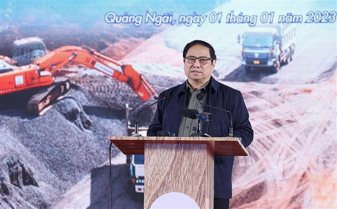 Premier vietnamita ordena desplegar 12 proyectos de autopista Norte-Sur ảnh 1 Premier vietnamita ordena desplegar 12 proyectos de autopista Norte-Sur ảnh 1