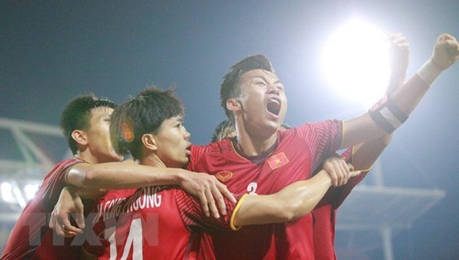 Premier vietnamita alienta a futbolistas para mejor actuación en la final de Copa AFF Suzuki ảnh 1 Premier vietnamita alienta a futbolistas para mejor actuación en la final de Copa AFF Suzuki ảnh 1