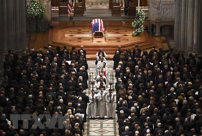 Dirigentes vietnamitas expresan condolencias por deceso de George H.W. Bush ảnh 1 Dirigentes vietnamitas expresan condolencias por deceso de George H.W. Bush ảnh 1