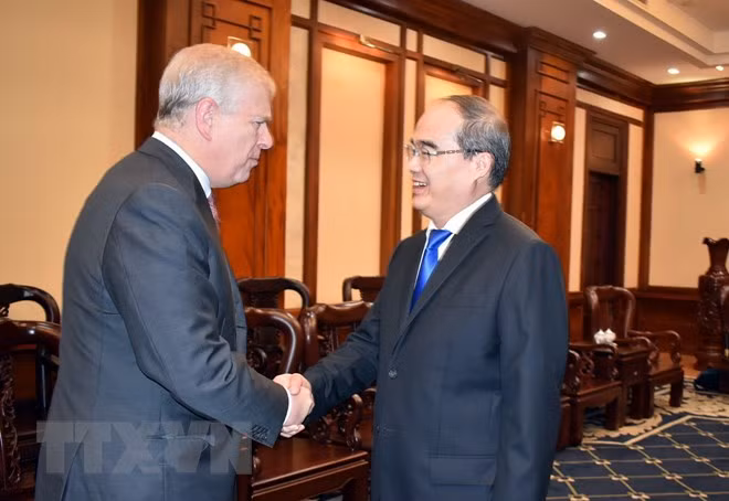 Ciudad Ho Chi Minh fortalece colaboración con Reino Unido ảnh 1