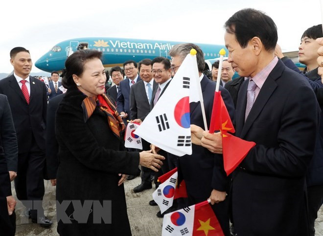 Presidenta del Parlamento de Vietnam inicia visita oficial a Corea del Sur ảnh 1 Presidenta del Parlamento de Vietnam inicia visita oficial a Corea del Sur ảnh 1
