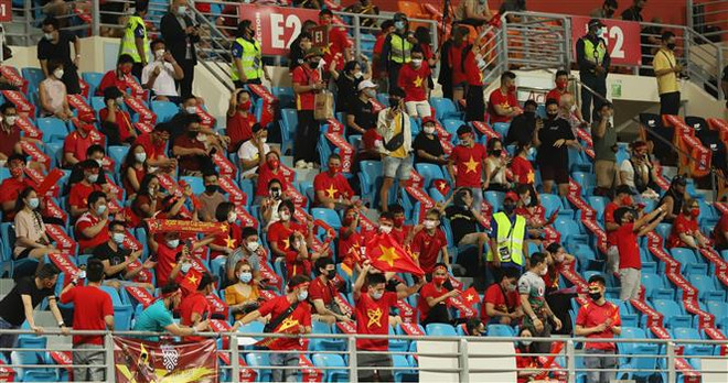 Conquista Vietnam segunda victoria consecutiva en campeonato regional de fútbol ảnh 3