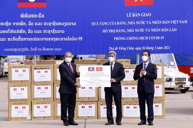 Laos elogia respaldo de Vietnam a países en medio de pandemia ảnh 1 Laos elogia respaldo de Vietnam a países en medio de pandemia ảnh 1