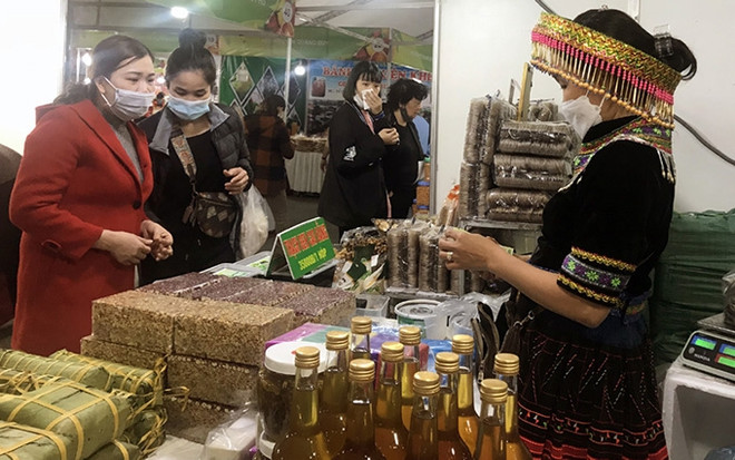 En Hanoi semana de promoción de productos agrícolas regionales ảnh 1