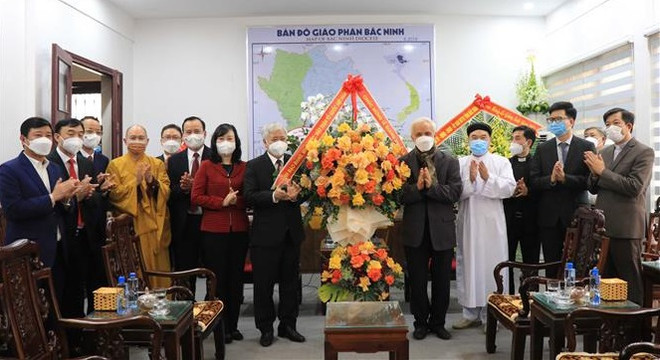 Felicitan a católicos y protestantes en Vietnam por Navidad ảnh 1 Felicitan a católicos y protestantes en Vietnam por Navidad ảnh 1