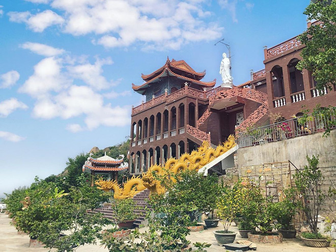 Pagoda Trung Son, una atracción turística de la provincia de Ninh Thuan ảnh 1 Pagoda Trung Son, una atracción turística de la provincia de Ninh Thuan ảnh 1