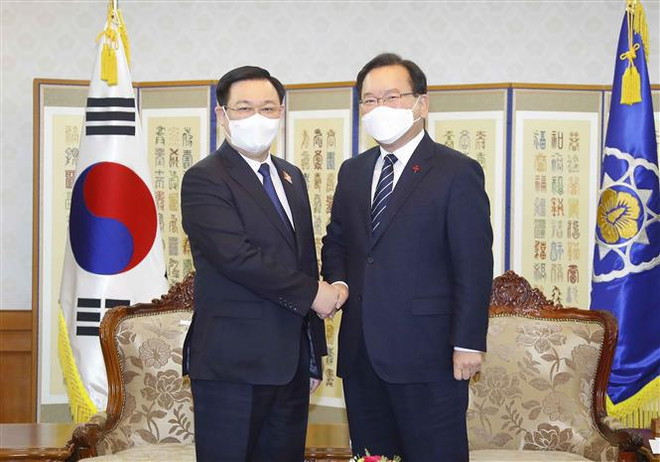 Presidente del Parlamento de Vietnam se reúne con primer ministro surcoreano ảnh 1 Presidente del Parlamento de Vietnam se reúne con primer ministro surcoreano ảnh 1