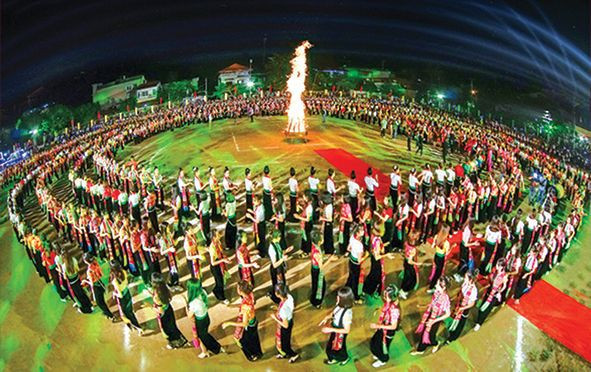 UNESCO evaluará dossier de la danza Xoe de Vietnam como patrimonio inmaterial mundial ảnh 1 UNESCO evaluará dossier de la danza Xoe de Vietnam como patrimonio inmaterial mundial ảnh 1