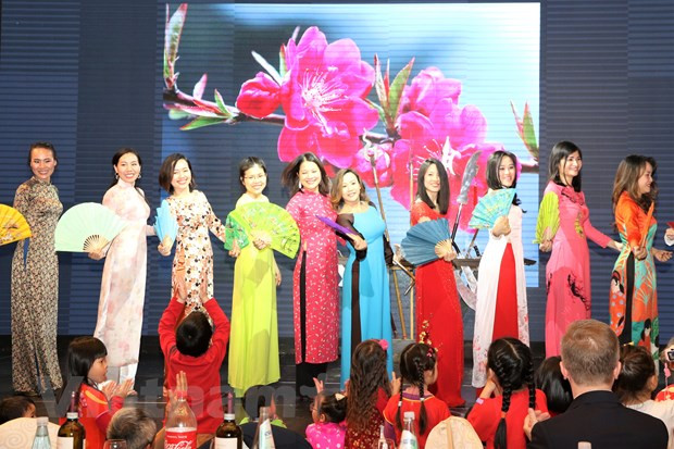 Comunidad vietnamita en Italia fortalece unidad en ocasión del Año Nuevo Lunar ảnh 1 Comunidad vietnamita en Italia fortalece unidad en ocasión del Año Nuevo Lunar ảnh 1