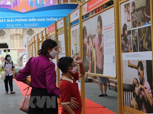 En Vietnam exposición "Juicio del Agente Naranja: un demandante, millones de víctimas" ảnh 1 En Vietnam exposición "Juicio del Agente Naranja: un demandante, millones de víctimas" ảnh 1