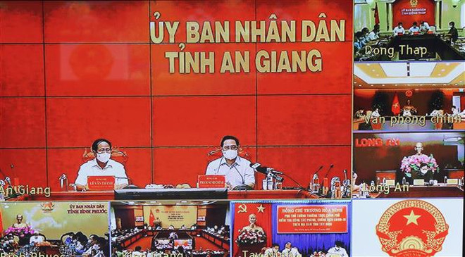 Premier vietnamita exhorta a reforzar control contra COVID-19 para evitar contagio a gran escala ảnh 1 Premier vietnamita exhorta a reforzar control contra COVID-19 para evitar contagio a gran escala ảnh 1