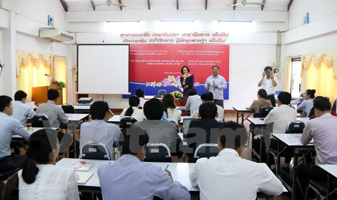 Asistencia vietnamita a Laos en formación periodística ảnh 1