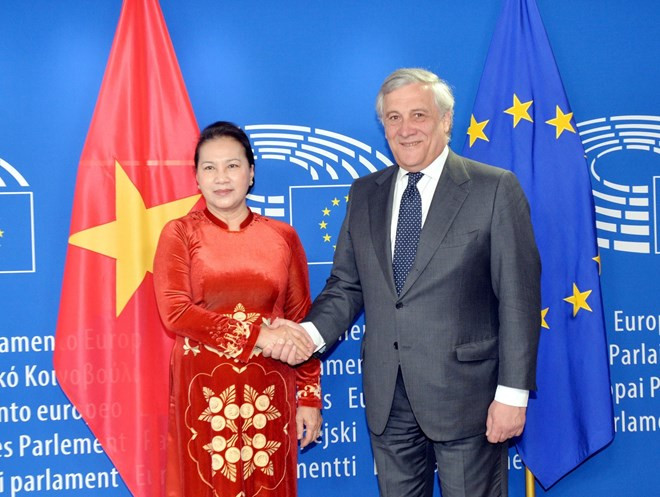 Presidenta parlamentaria de Vietnam mantiene conversaciones con el titular del Parlamento Europeo ảnh 1 Presidenta parlamentaria de Vietnam mantiene conversaciones con el titular del Parlamento Europeo ảnh 1