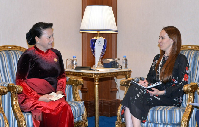 Presidenta del Parlamento de Vietnam se reúne con titular de la UIP ảnh 1 Presidenta del Parlamento de Vietnam se reúne con titular de la UIP ảnh 1