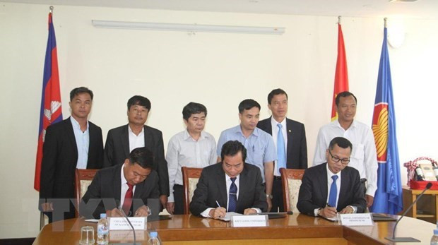 Fomentan Vietnam y Camboya cooperación en educación ảnh 1 Fomentan Vietnam y Camboya cooperación en educación ảnh 1