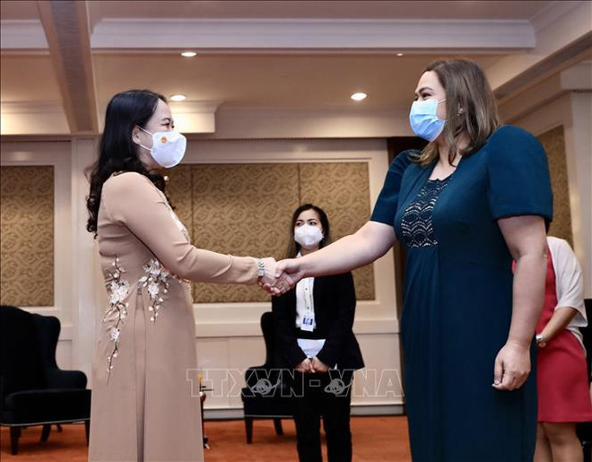 Vicepresidenta vietnamita asiste a ceremonia de juramento del nuevo presidente filipino ảnh 2