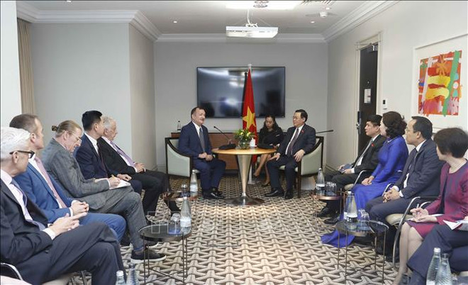 Presidente de Asamblea Nacional de Vietnam continúa actividades en Reino Unido ảnh 1 Presidente de Asamblea Nacional de Vietnam continúa actividades en Reino Unido ảnh 1