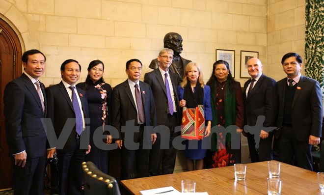 Cooperación parlamentaria cohesiona relaciones Vietnam – Reino Unido ảnh 1 Cooperación parlamentaria cohesiona relaciones Vietnam – Reino Unido ảnh 1