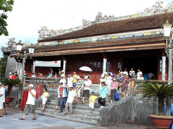 Un millón de turistas visitan Hue, antigua capital imperial de Vietnam ảnh 1 Un millón de turistas visitan Hue, antigua capital imperial de Vietnam ảnh 1